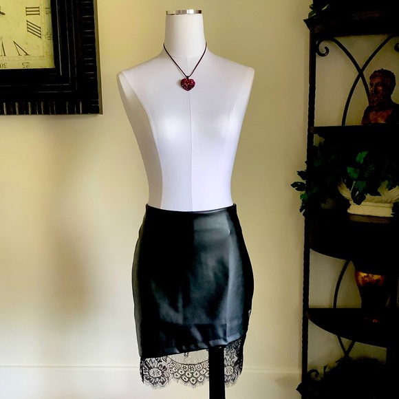 High waist Pleather skirt - Picture 3 of 10